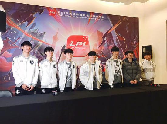 容密度与战 容密度与战